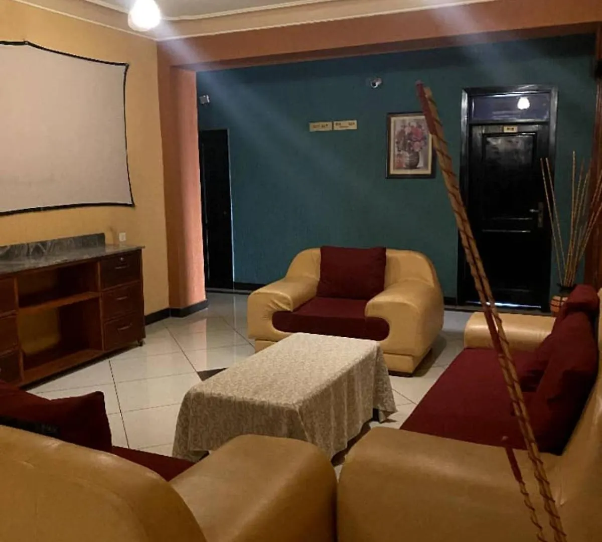 The Tick Hotel Kampala 3*,